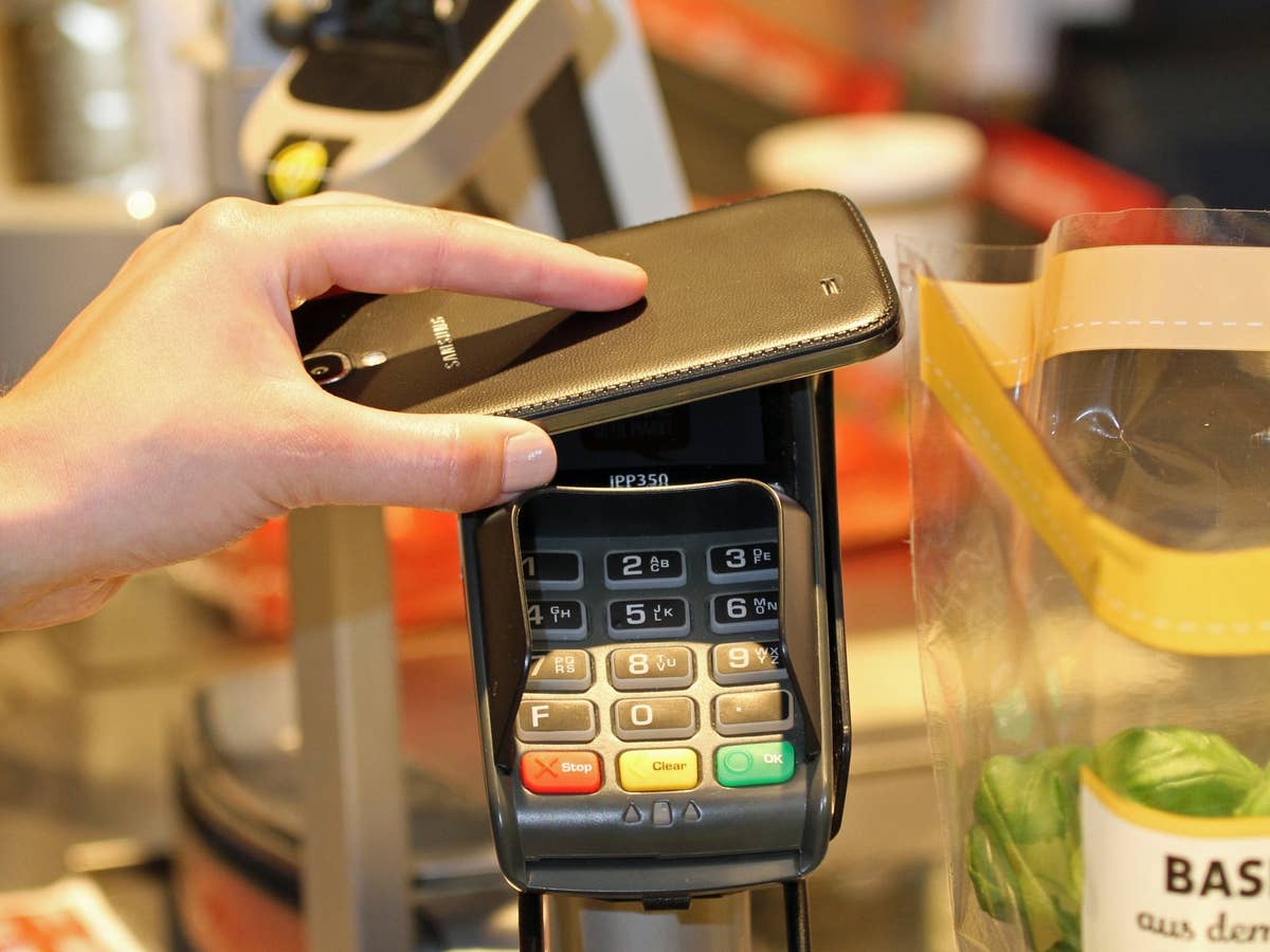 mobiles bezahlen mit dem handy im handel